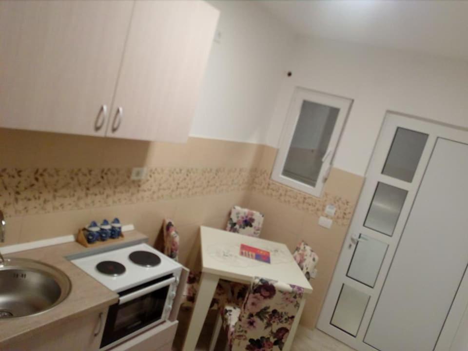 Apartmani M&V Sutomore Bagian luar foto